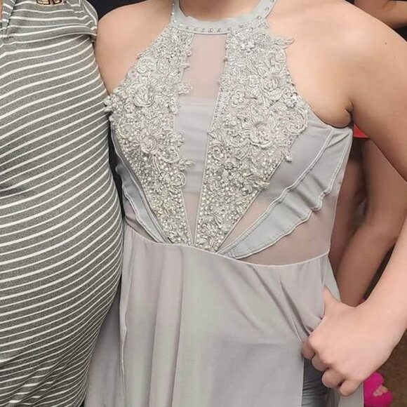 AS - Light grey Lyrical Costume - Picture 4 of 5